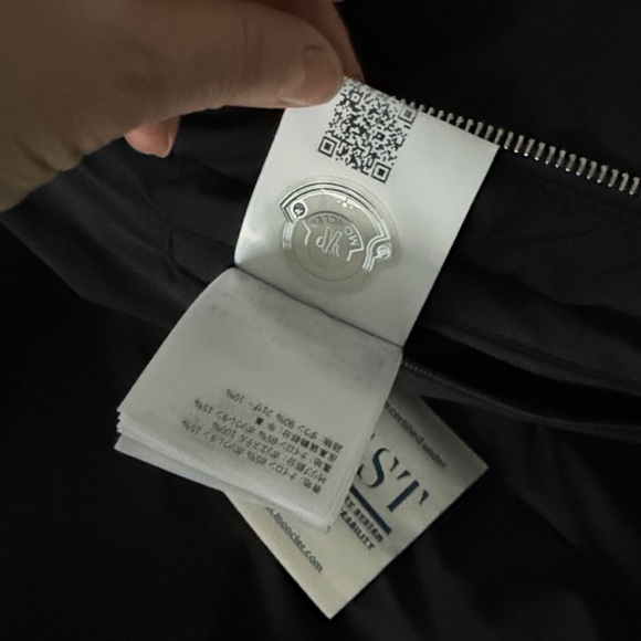 Moncler Men’s Biolay down jacket color black size 4 - Picture 10 of 11